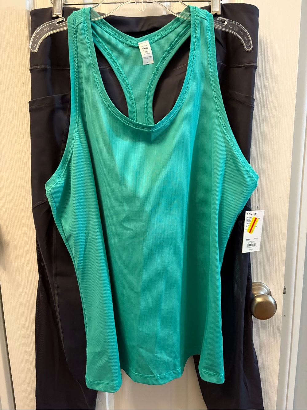 Fila Color Block Athletic Leggings and Matching top XXL. NWT